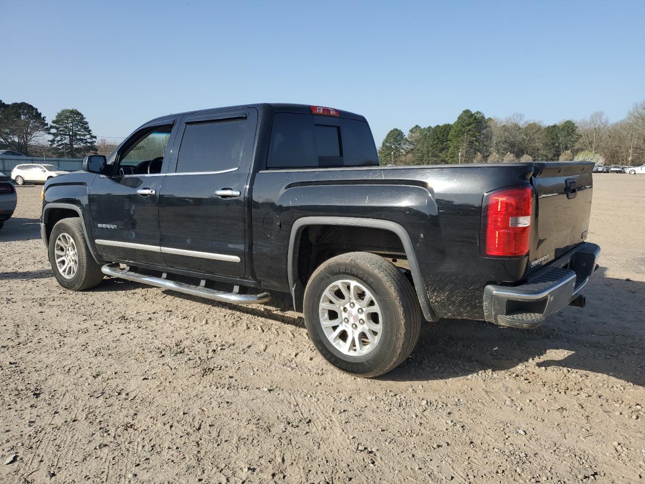 2014 GMC Sierra - Image 2