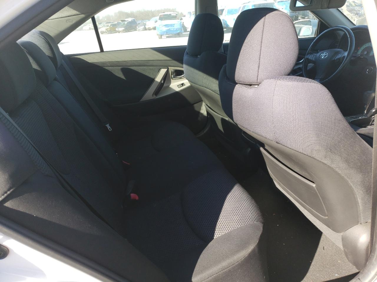 2011 Toyota Camry - Image 10