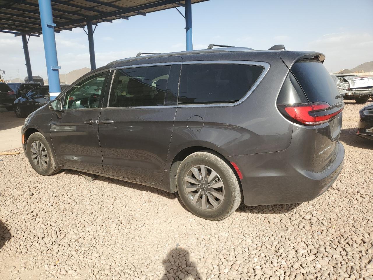 2021 Chrysler Pacifica - Image 2