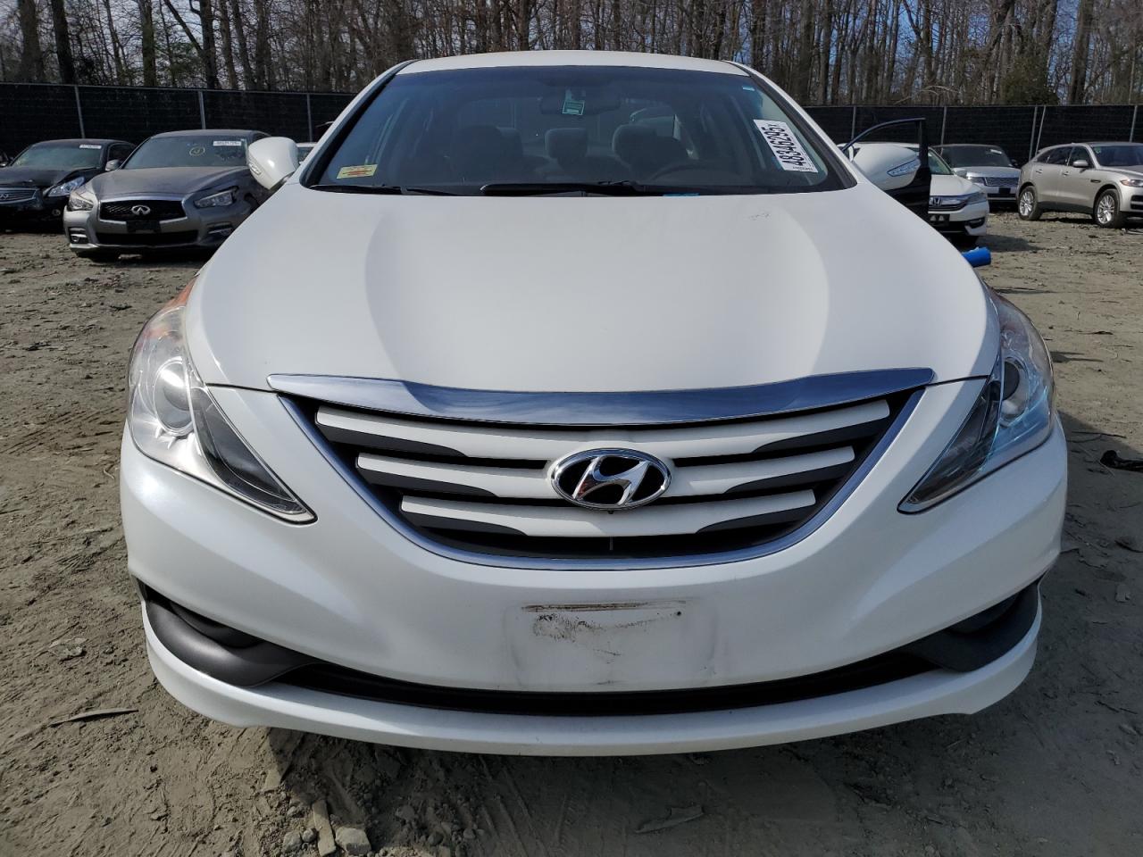2014 Hyundai Sonata - Image 5
