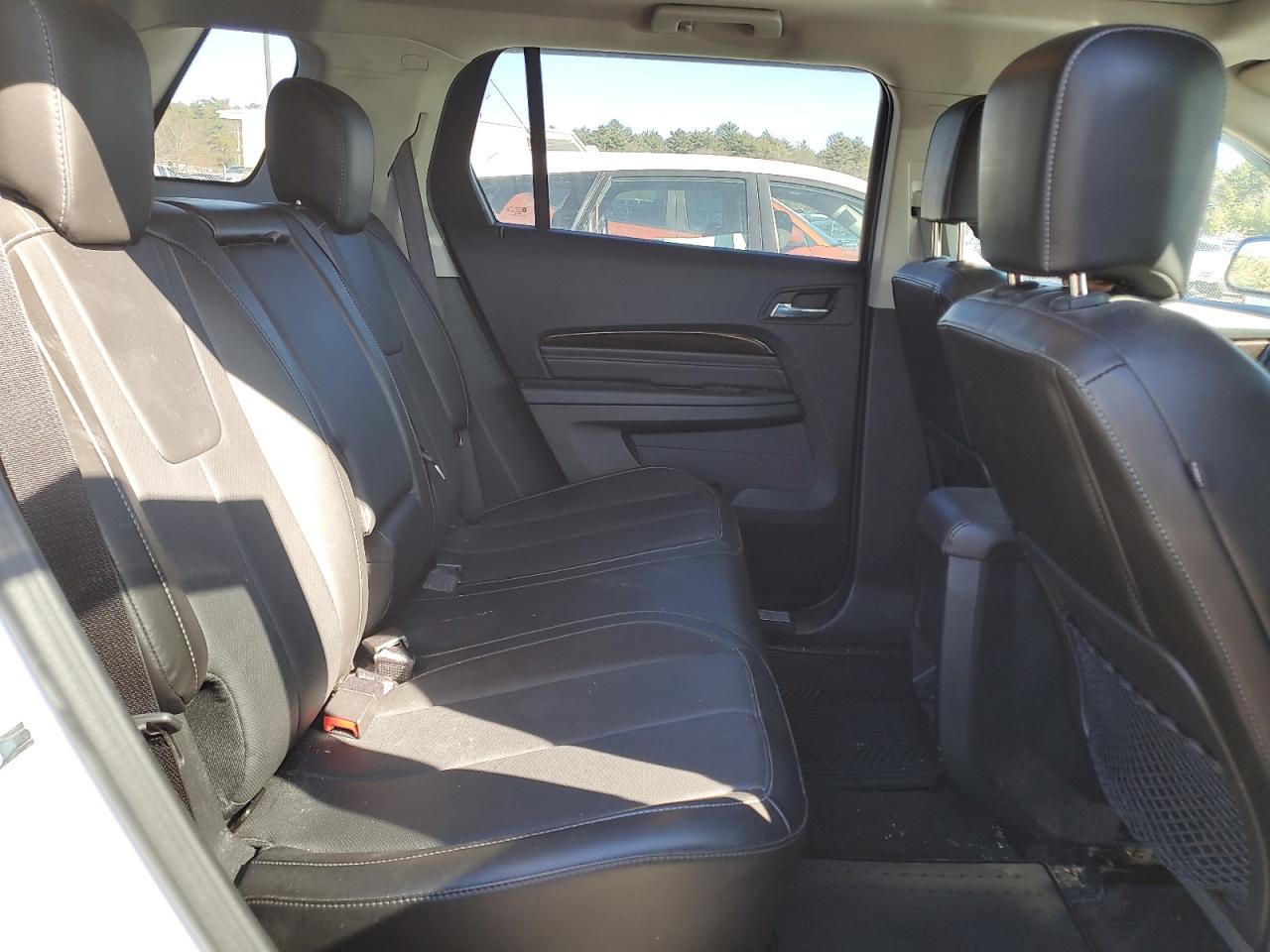 2016 GMC Terrain - Image 11