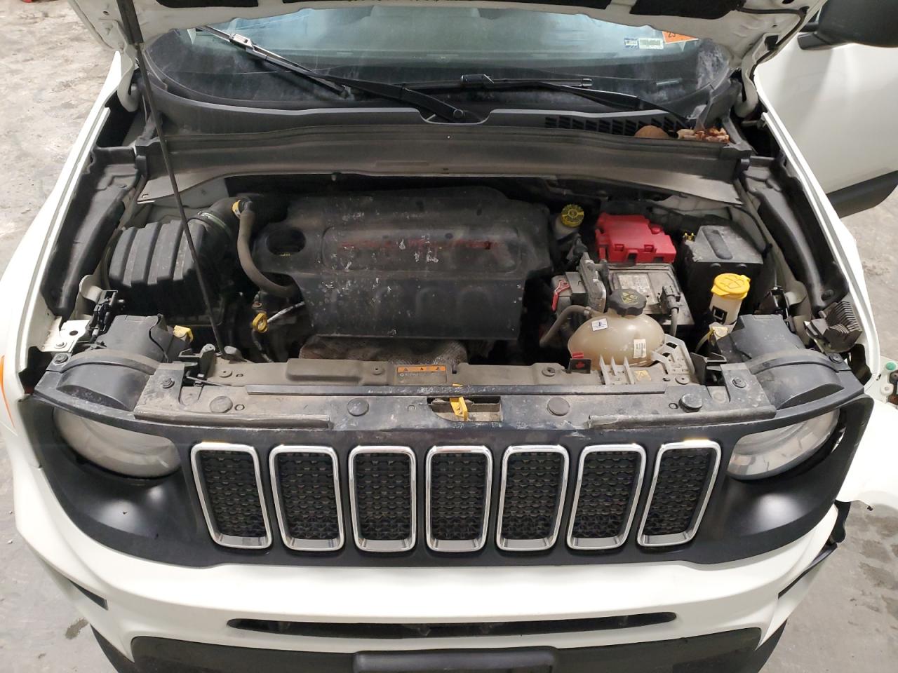 2019 Jeep Renegade - Image 13