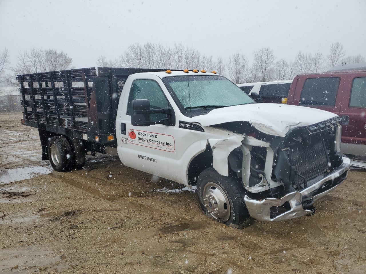 2015 Ford F350 - Image 4