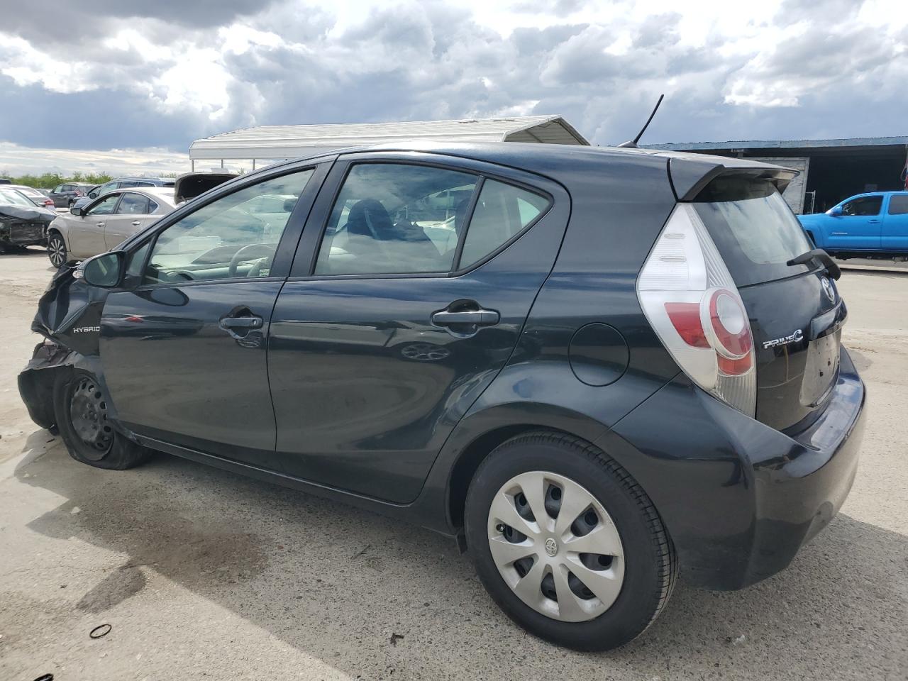 2014 Toyota Prius - Image 2