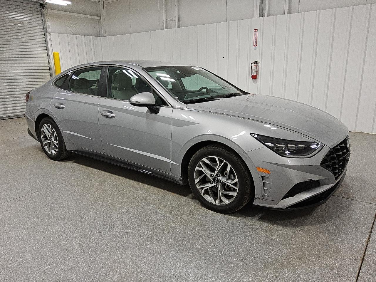 2023 Hyundai Sonata - Image 4