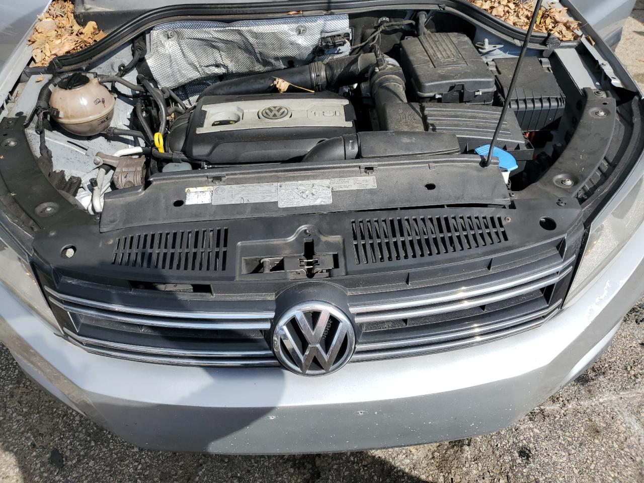 2016 Volkswagen Tiguan - Image 11