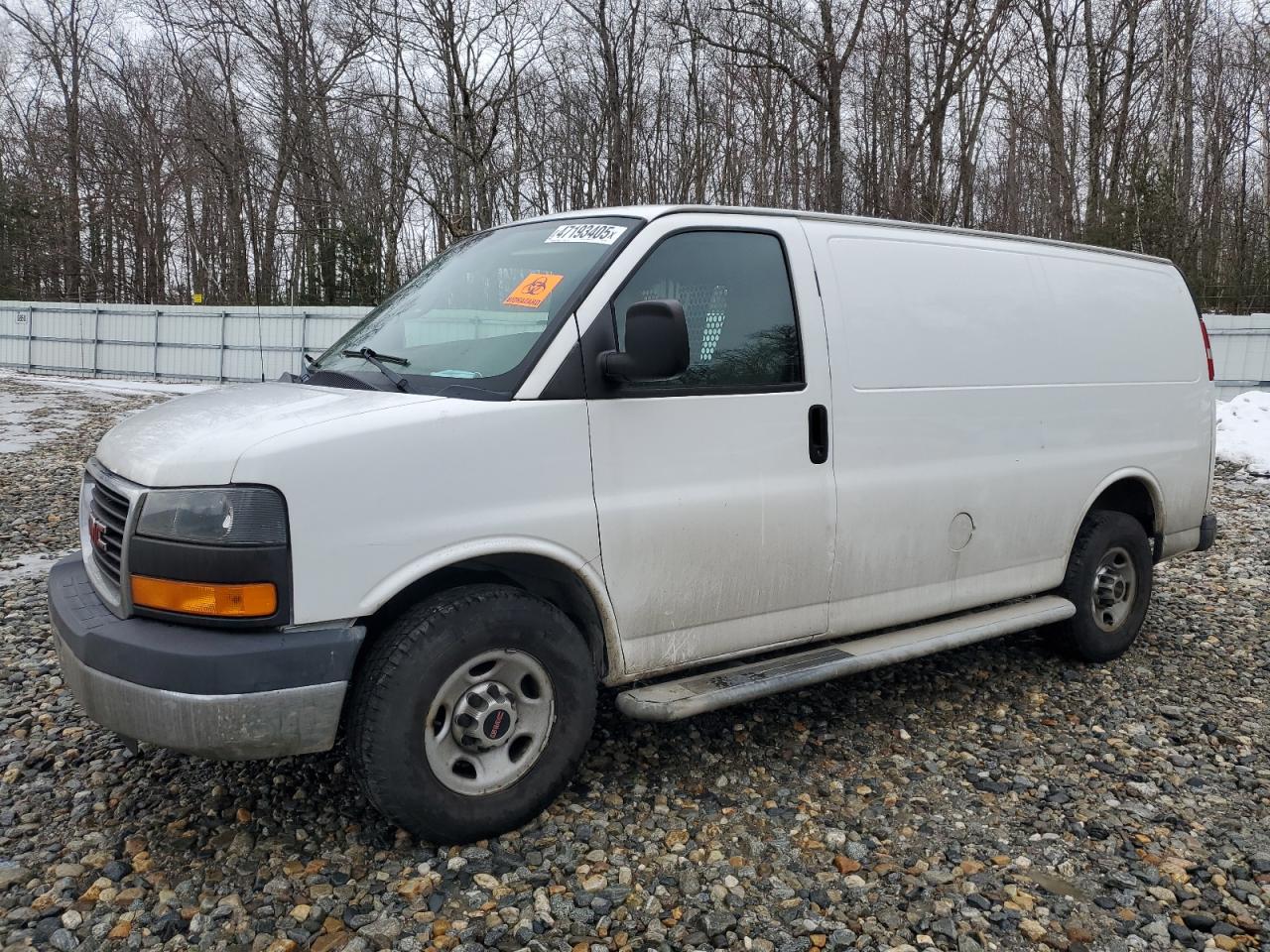 2015 Gmc Savana G2500 for Sale in West Warren, MA - Minor Dent/Scratches