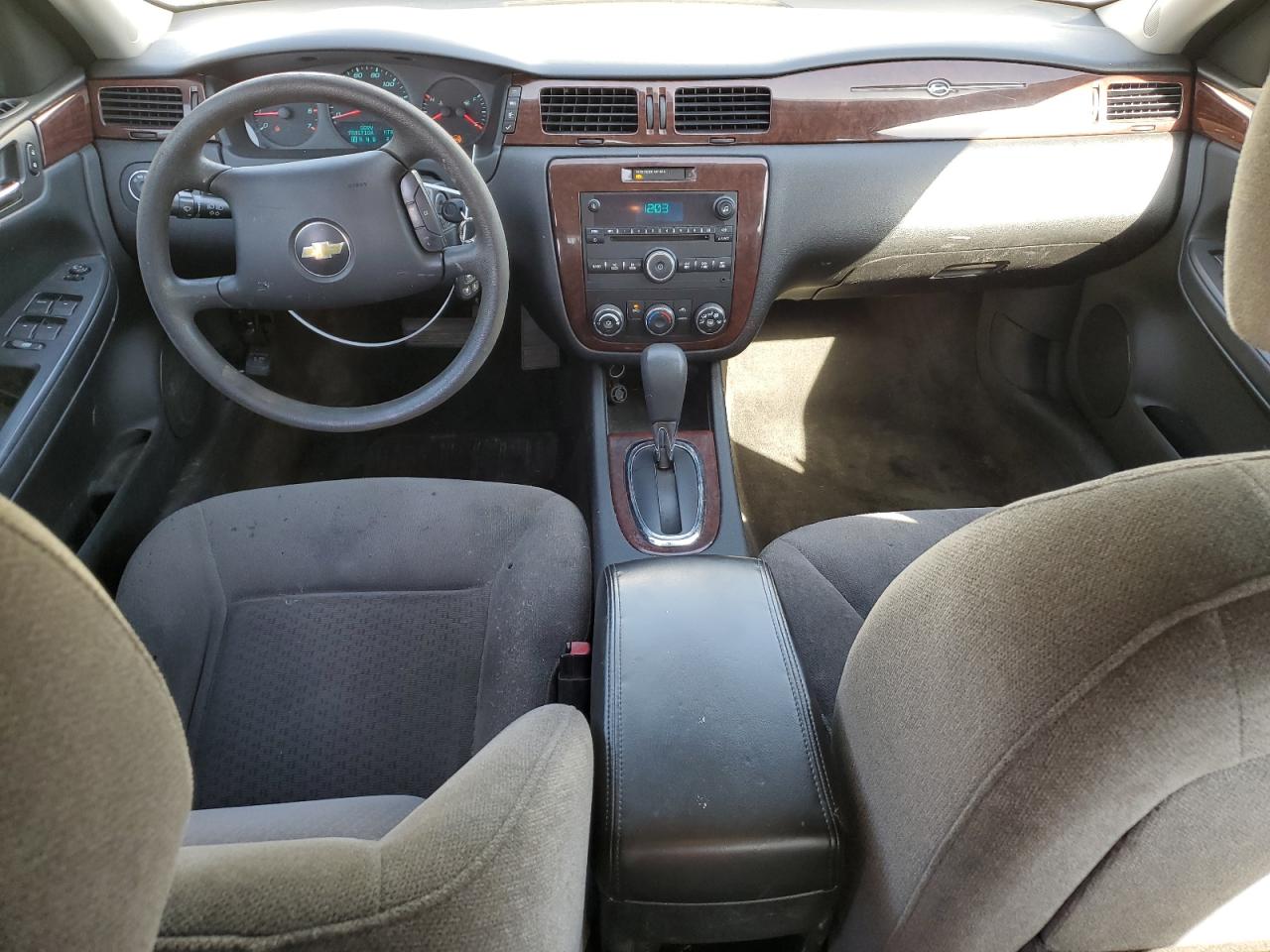 2011 Chevrolet Impala - Image 8