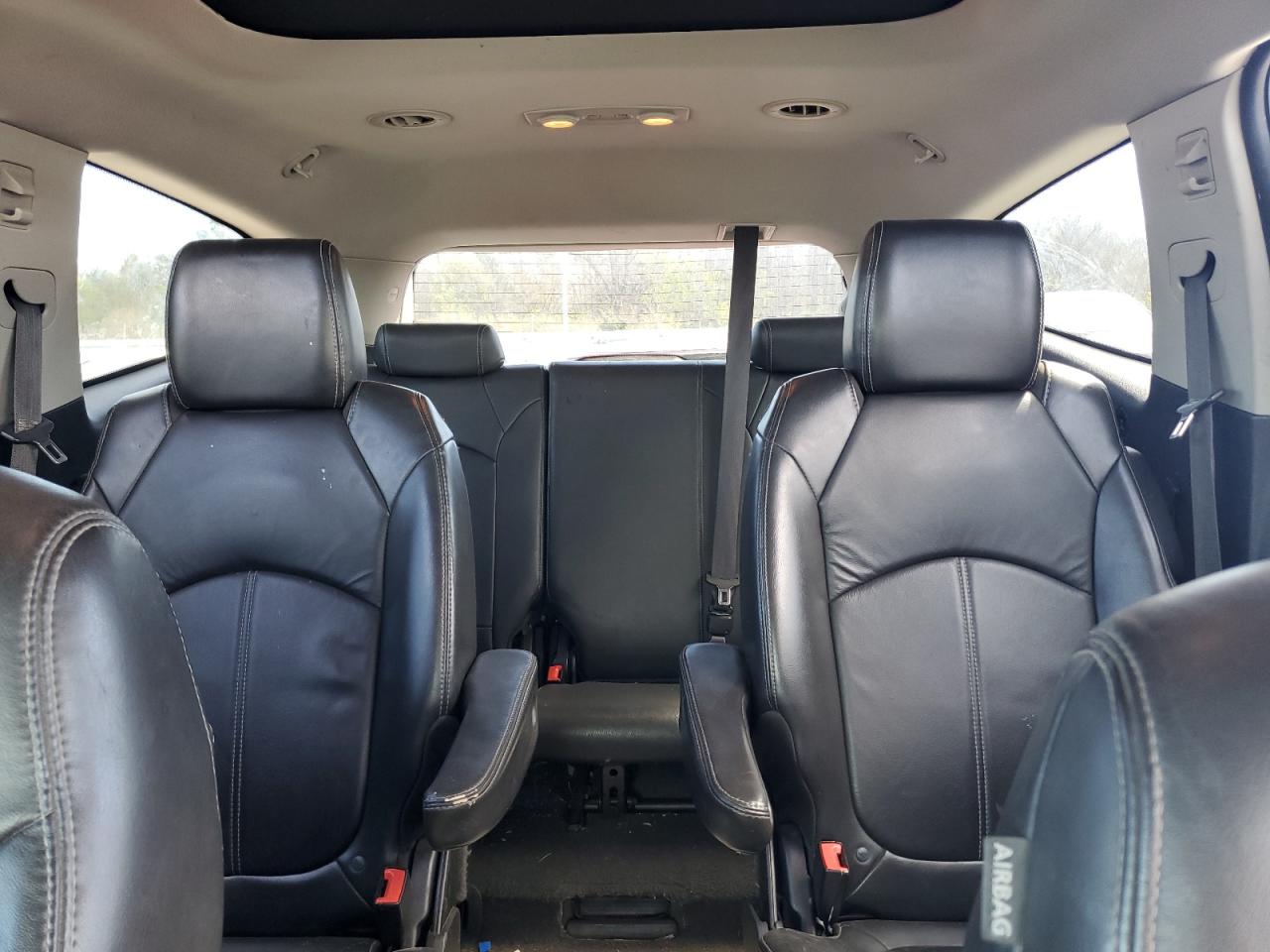 2013 Chevrolet Traverse - Image 10