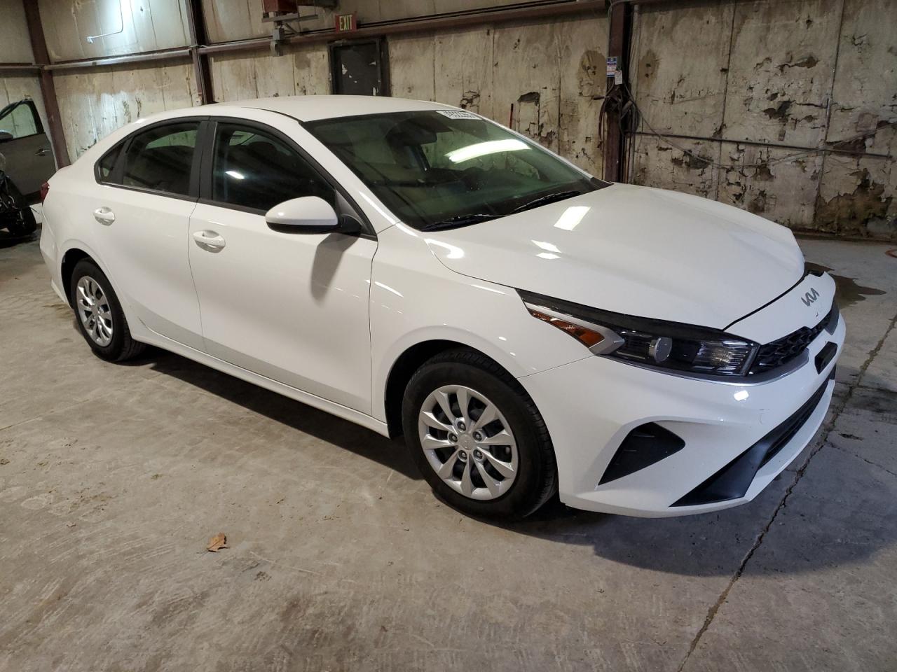 2024 Kia Forte - Image 4