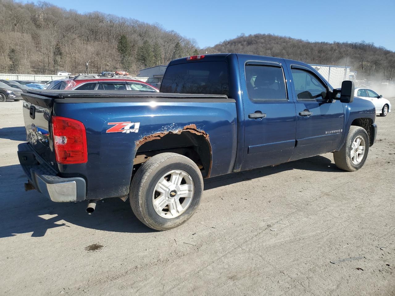 2008 Chevrolet Silverado - Image 3