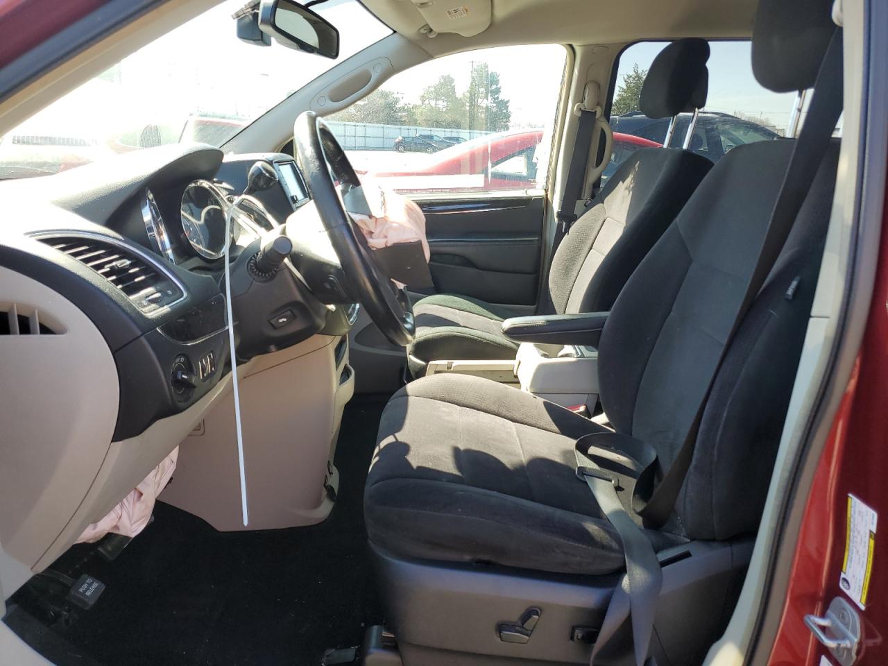 2011 Chrysler Town & Country - Image 7