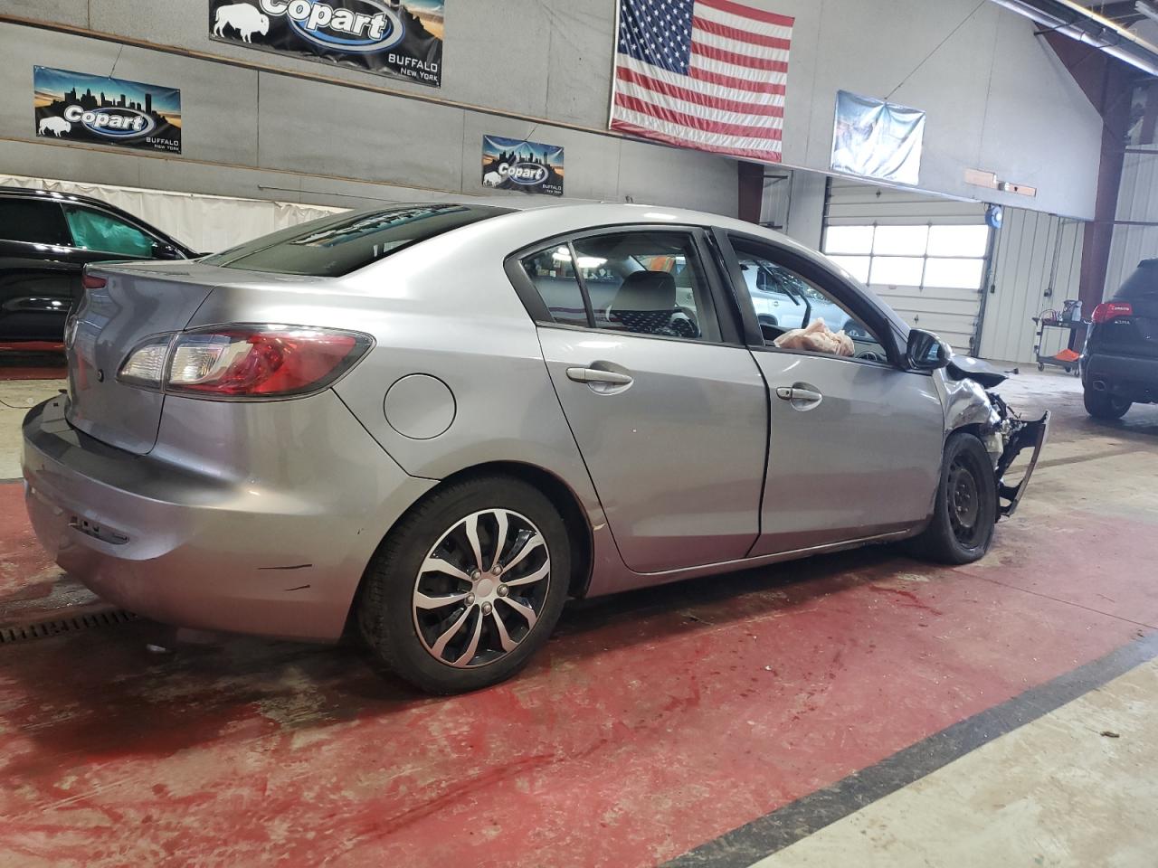 2013 Mazda 3 - Image 3
