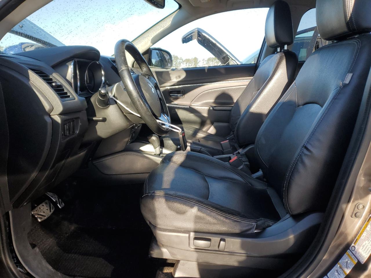 2018 Mitsubishi Outlander - Image 7