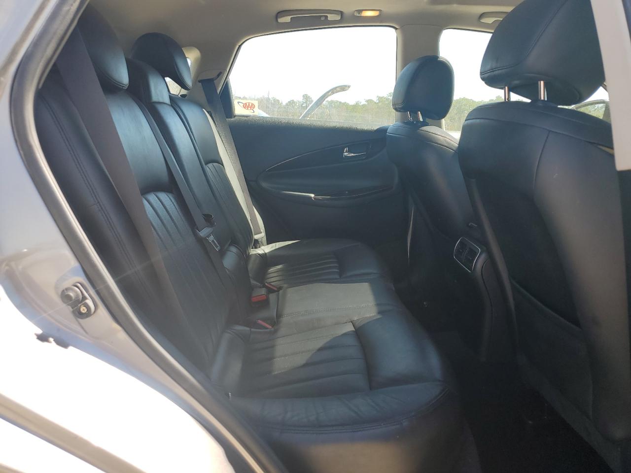 2010 Infiniti EX - Image 11