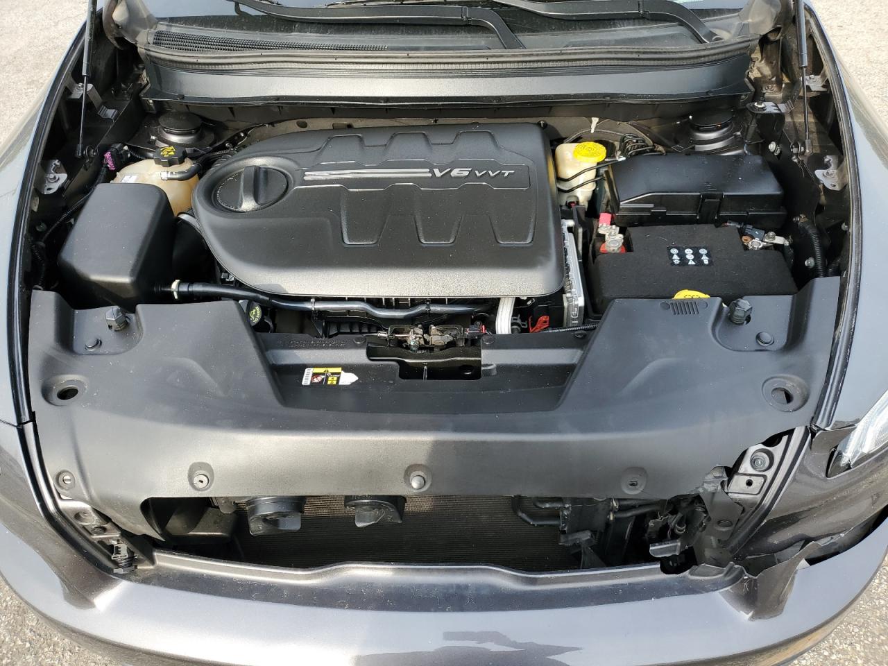 2015 Jeep Grand Cherokee - Image 12