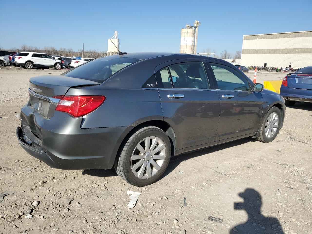 2013 Chrysler 200 - Image 3