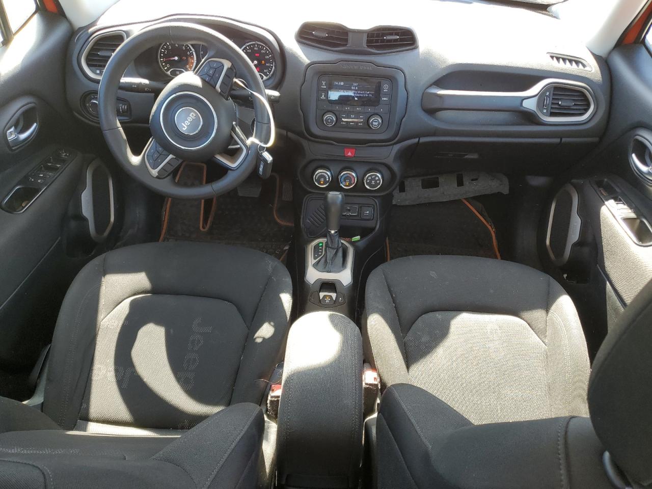 2017 Jeep Renegade - Image 8