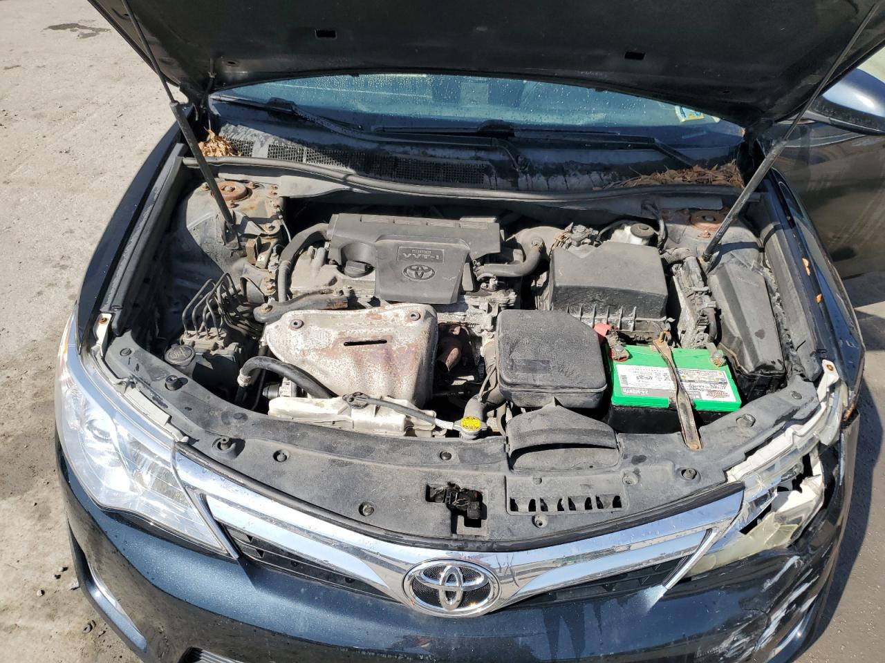 2012 Toyota Camry - Image 11