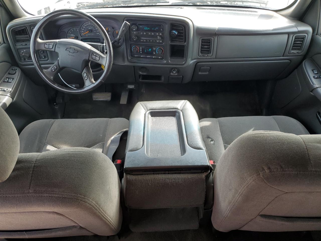 2007 Chevrolet Silverado - Image 8