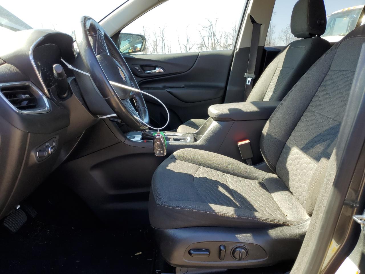 2020 Chevrolet Equinox Lt VIN: 3GNAXUEV6LS648460 Lot: 50593775