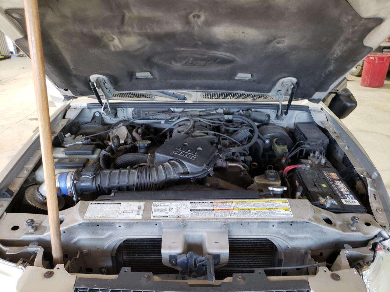 2002 Ford Explorer - Image 12