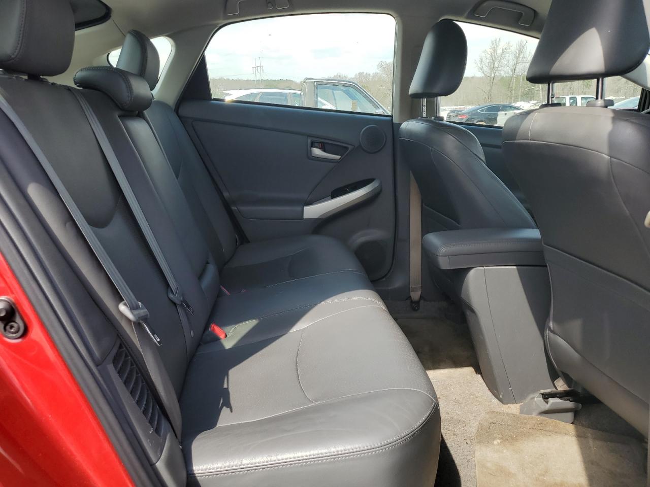 2011 Toyota Prius - Image 10