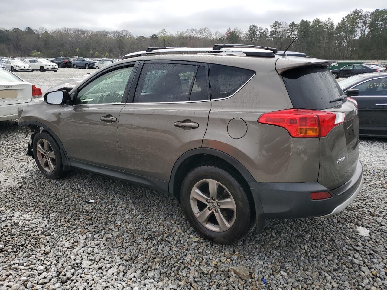 2015 Toyota RAV 4 - Image 2