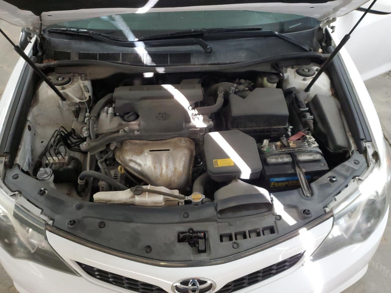 2014 Toyota Camry - Image 11