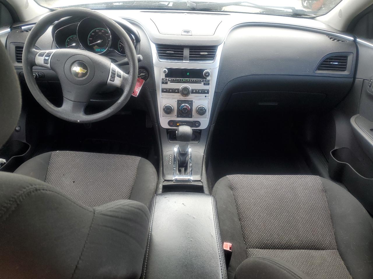 2011 Chevrolet Malibu - Image 8