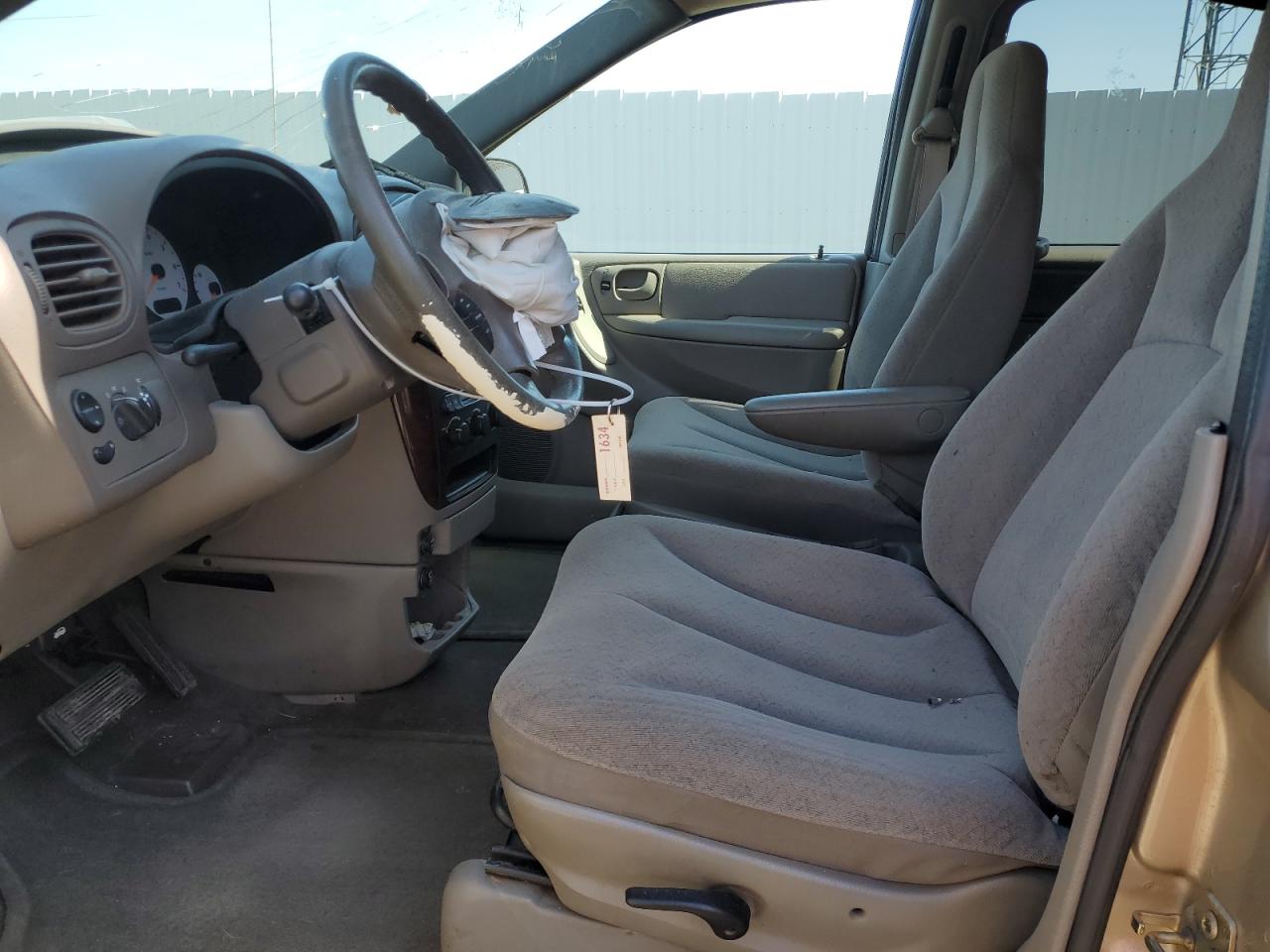 2003 Chrysler Town & Country - Image 7