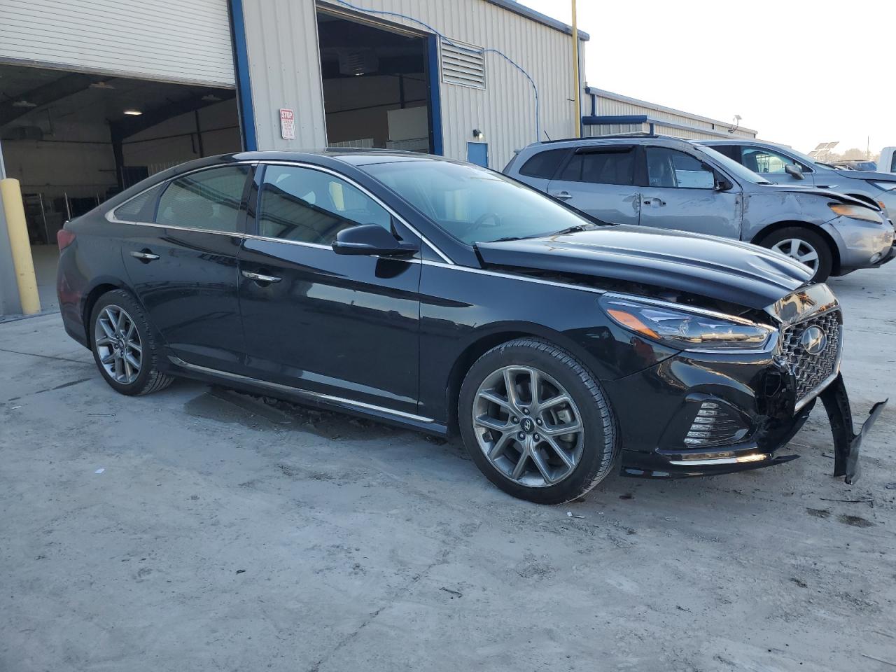 2018 Hyundai Sonata - Image 4