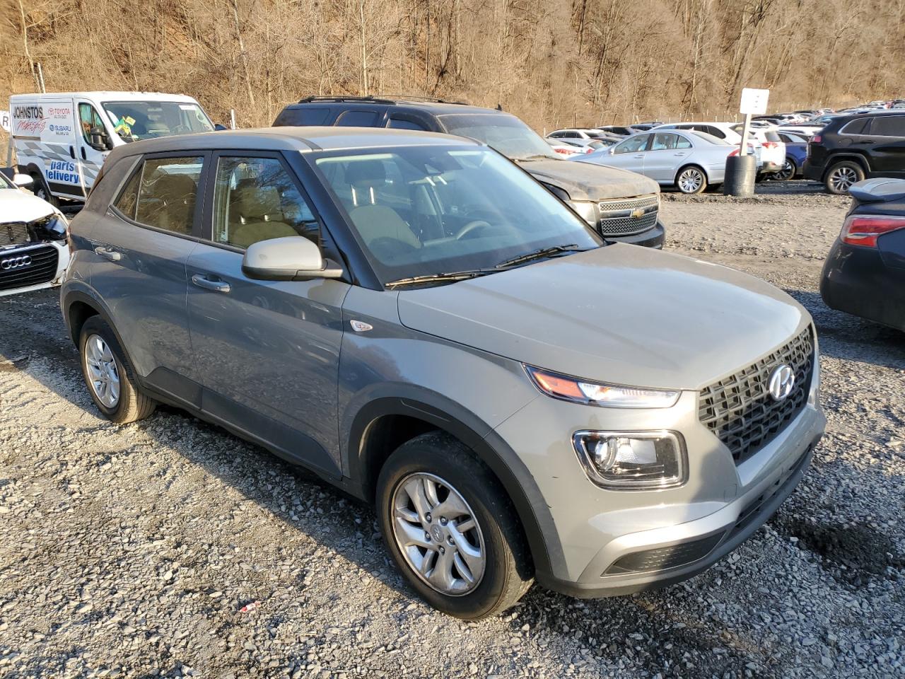 2021 Hyundai Venue - Image 4