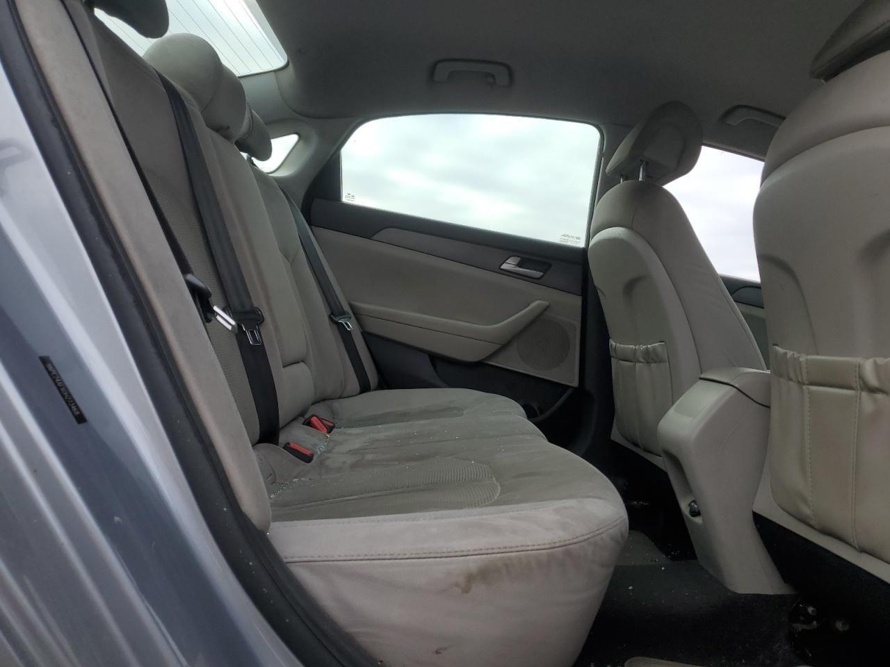 2016 Hyundai Sonata - Image 10