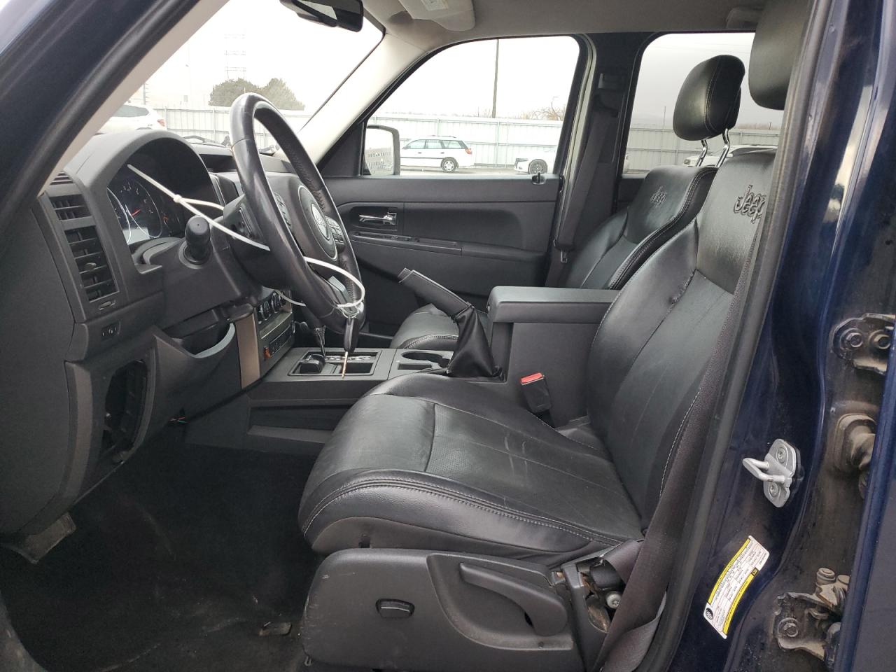 2012 Jeep Liberty (North America) - Image 7
