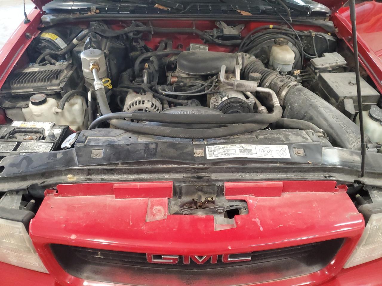 2000 GMC Sonoma - Image 11