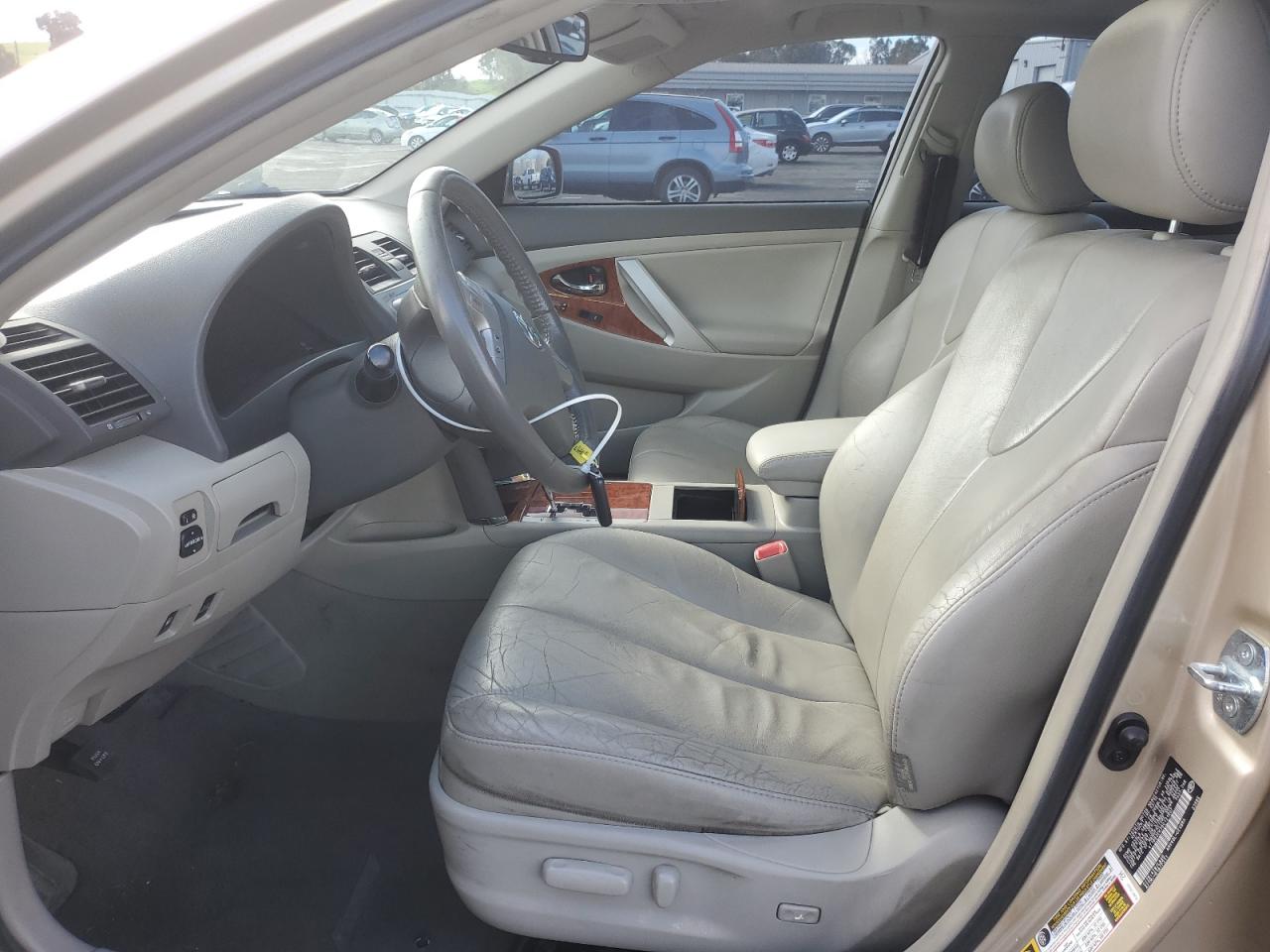 2011 Toyota Camry - Image 7