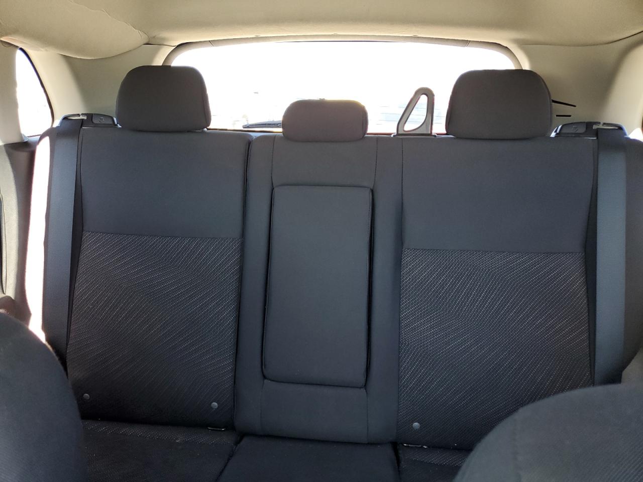 2013 Mitsubishi Outlander - Image 10