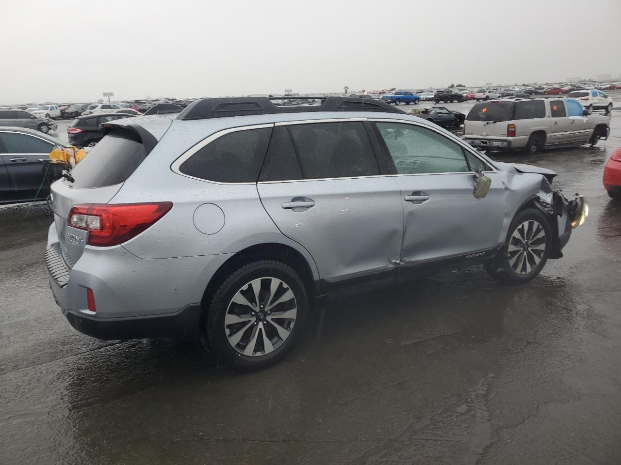 2017 Subaru Outback - Image 3