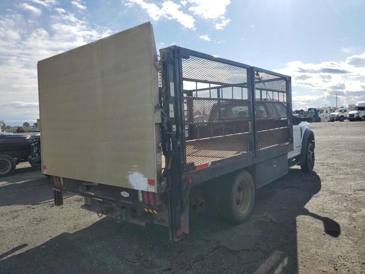 2018 Ford F550 - Image 3