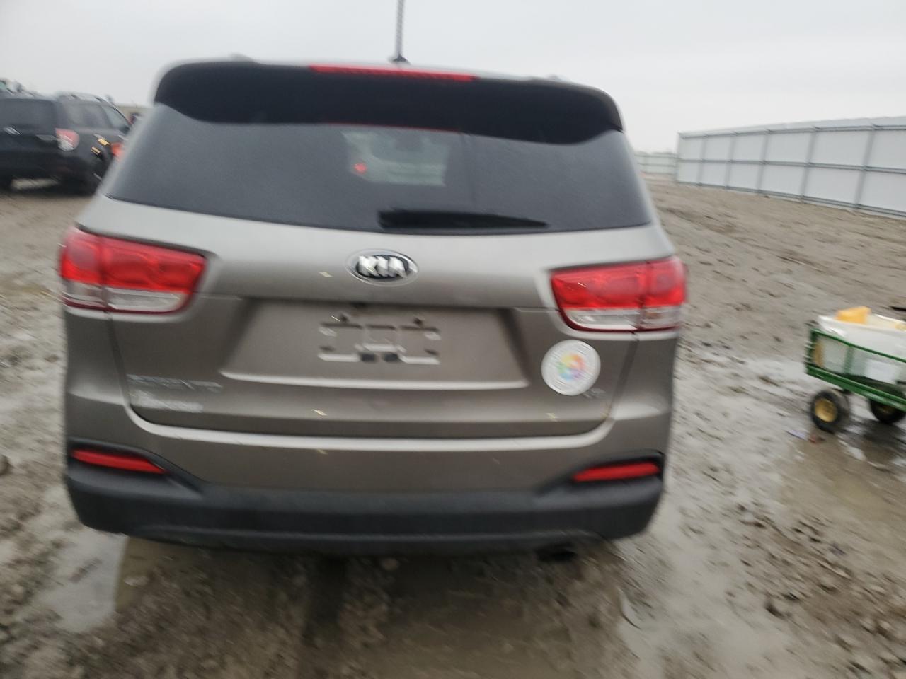 2017 Kia Sorento - Image 6
