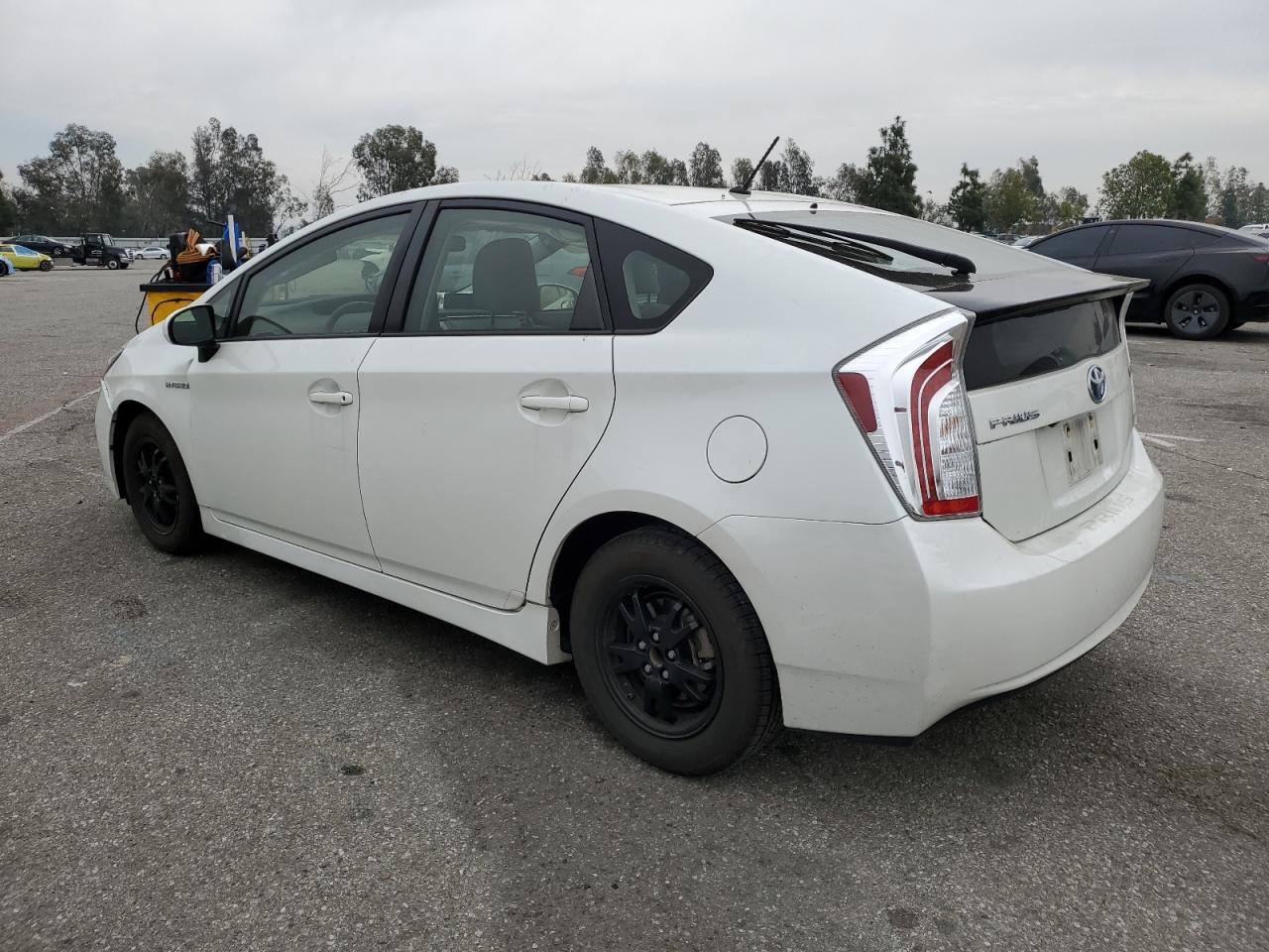 2015 Toyota Prius - Image 2
