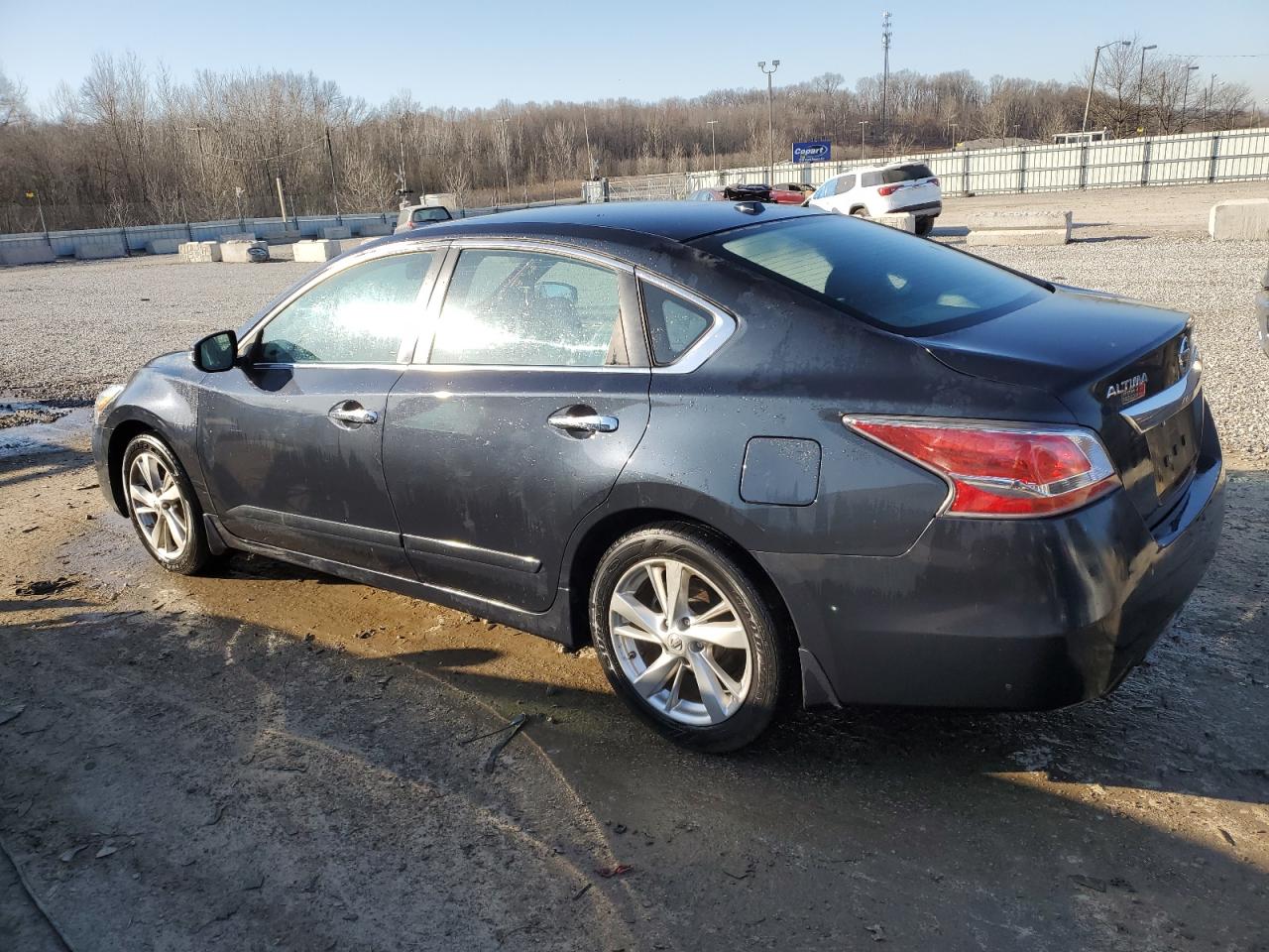 2015 Nissan Altima - Image 2