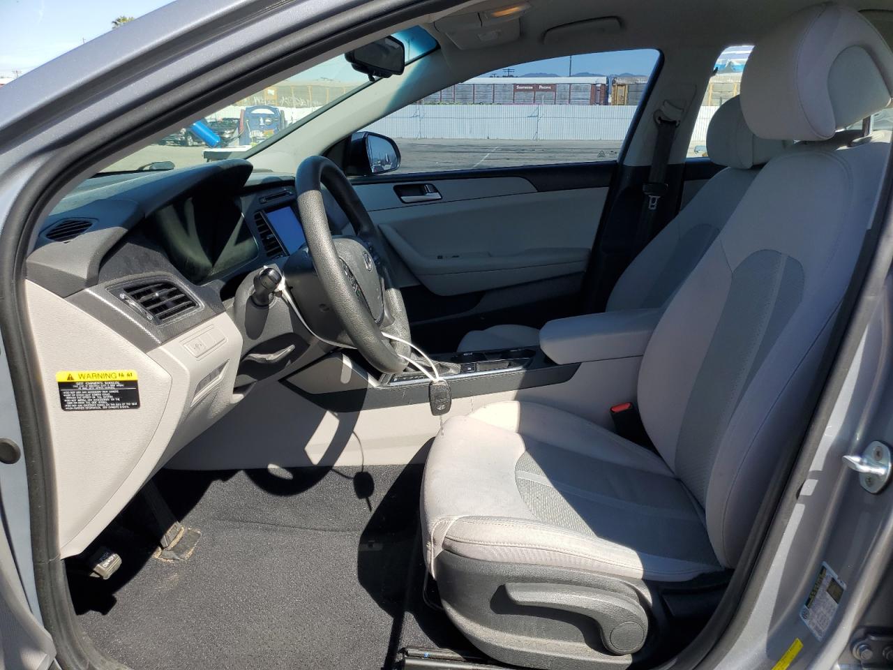 2017 Hyundai Sonata - Image 7