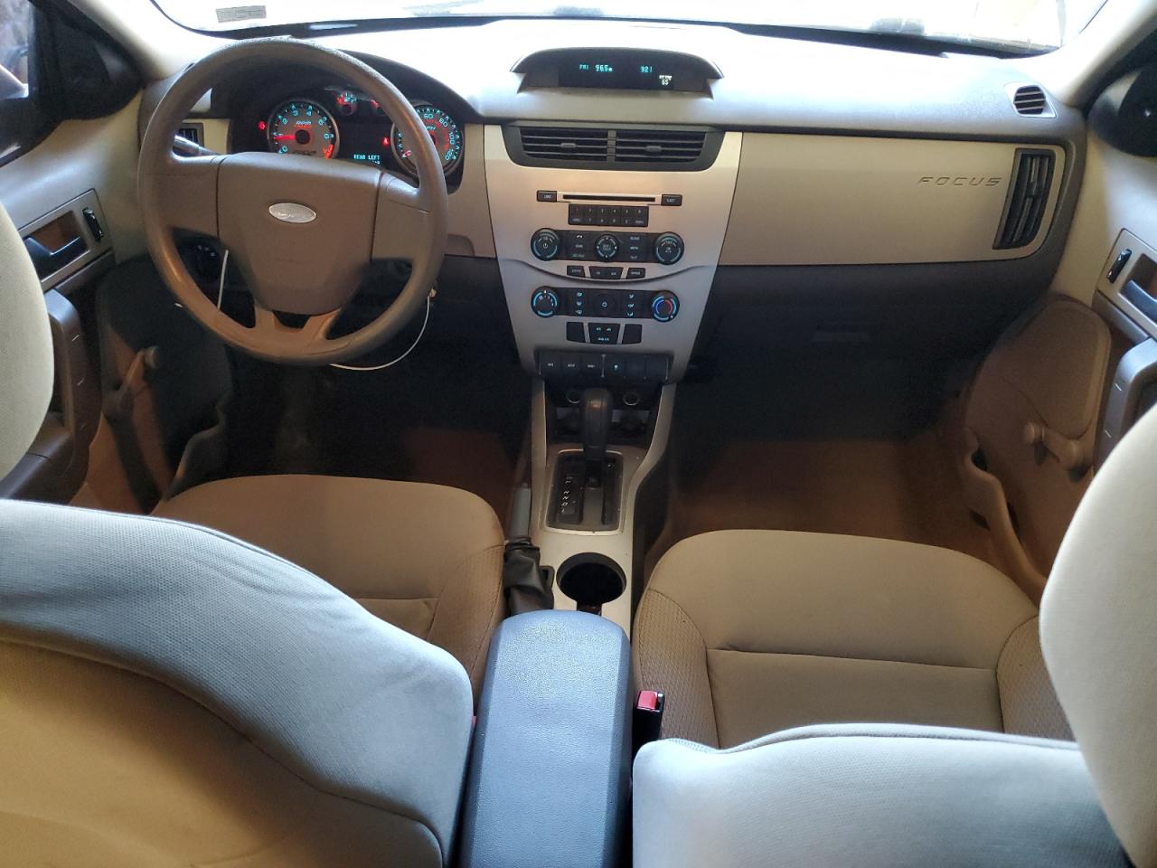 2010 Ford Focus - Image 8