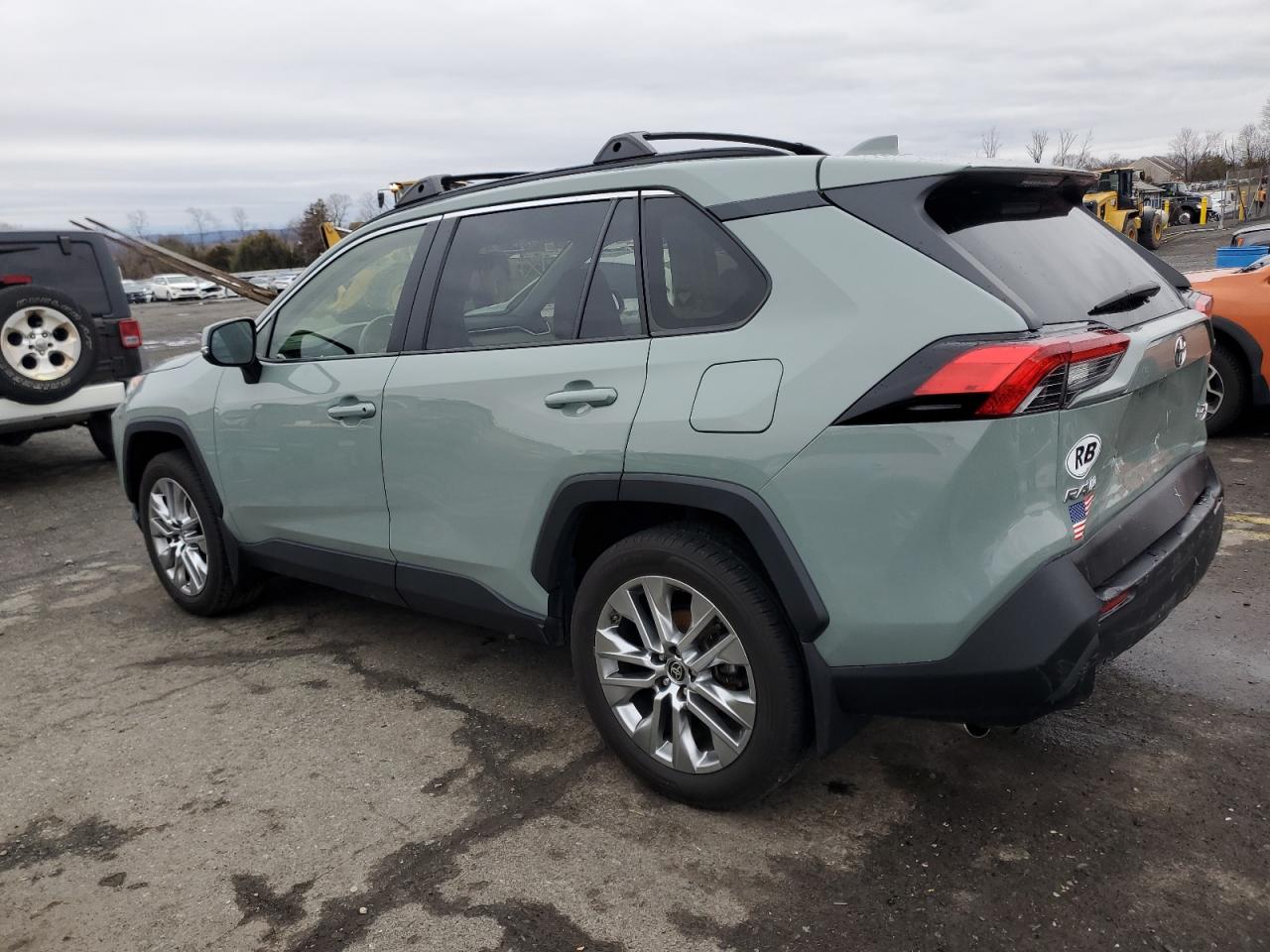 2019 Toyota RAV 4 - Image 2