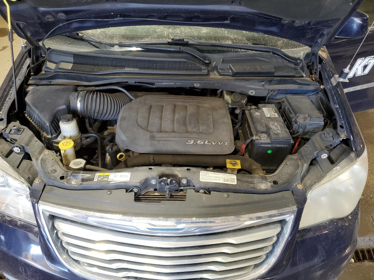 2014 Chrysler Town & Country - Image 12