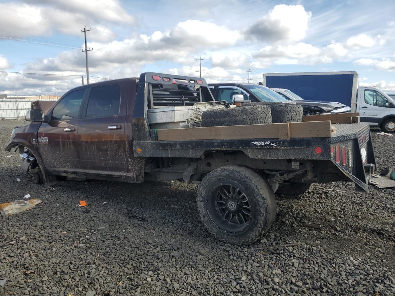 2015 RAM 3500 - Image 2
