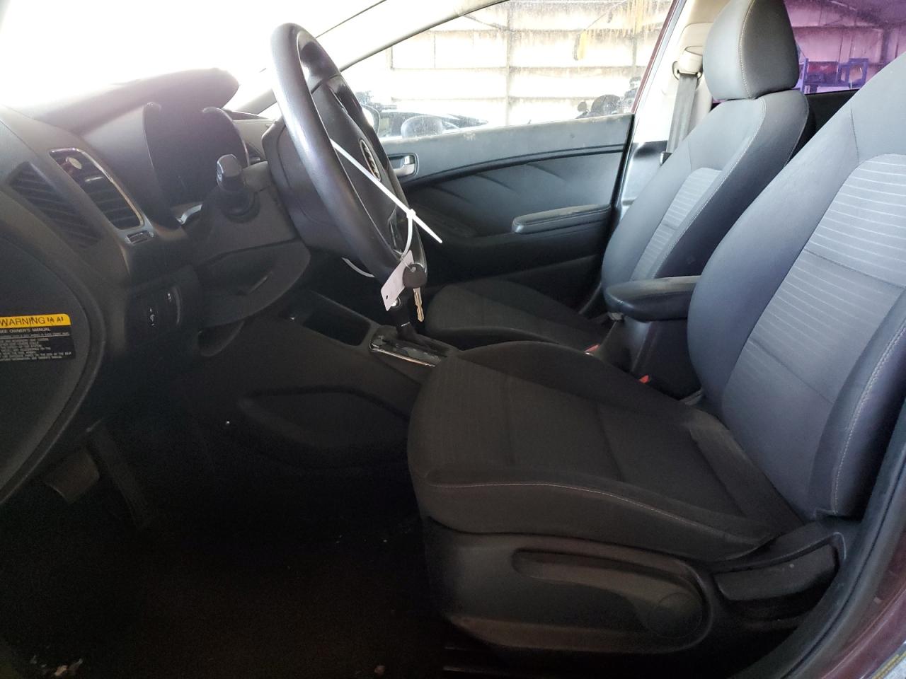 2017 Kia Forte - Image 7