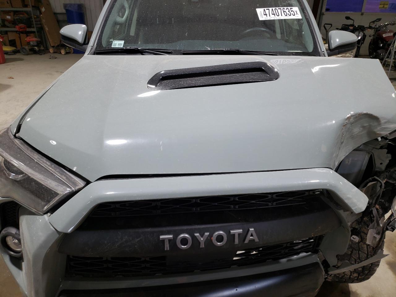 2021 Toyota 4Runner - Image 12